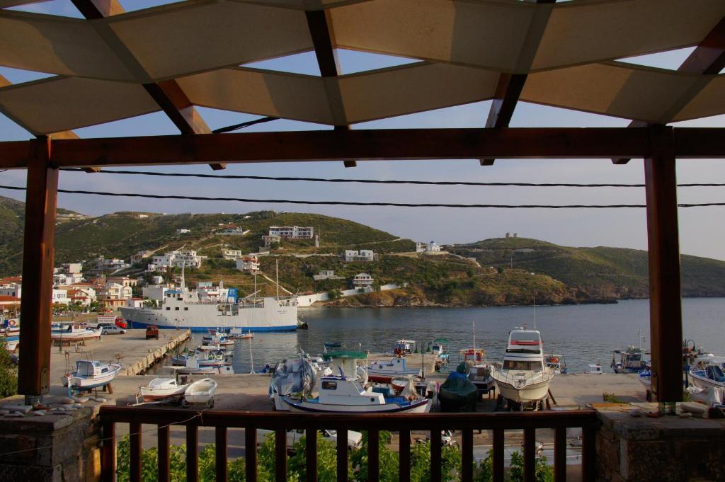 Archipelagos Hotel Fourni Ikarias Exterior photo